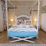 Limonaia Couette-café 4*