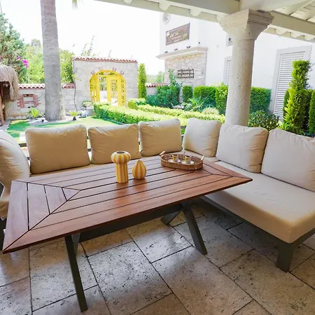 Bed & Breakfast Limonaia Alacati