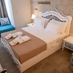 Bed & Breakfast Limonaia Alacati