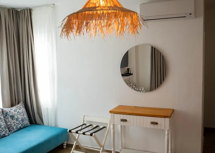 Oda ve Kahvaltı Limonaia Alaçatı