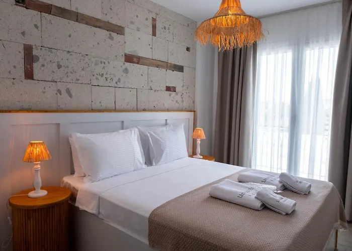 Oda ve Kahvaltı Limonaia Alaçatı