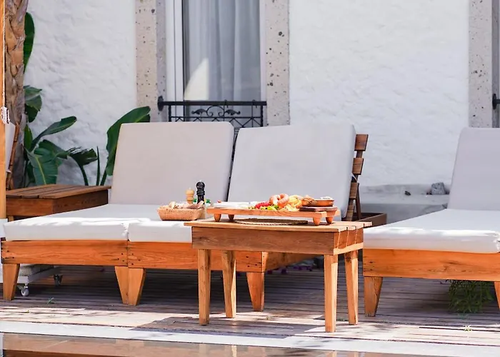 Limonaia Oda ve Kahvaltı Alaçatı