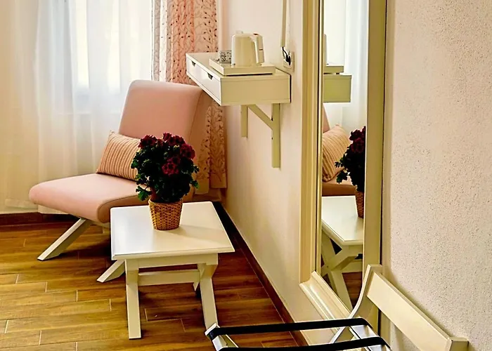 Oda ve Kahvaltı Limonaia Alaçatı