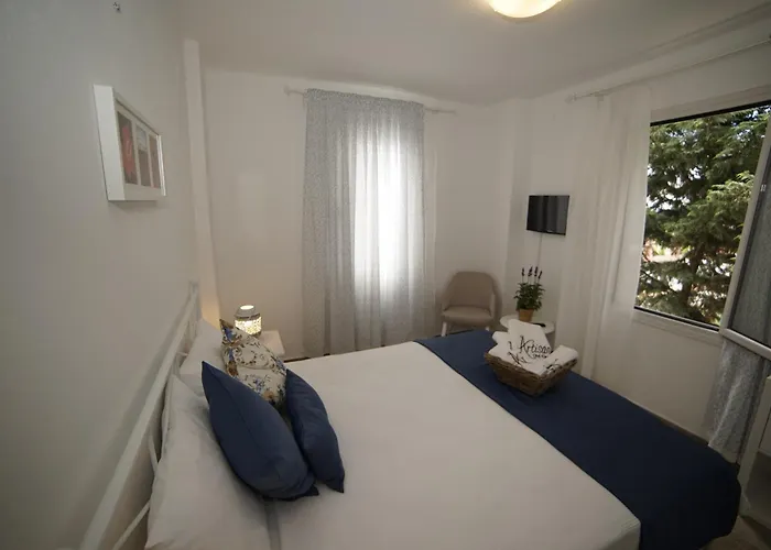 Limonaia Oda ve Kahvaltı